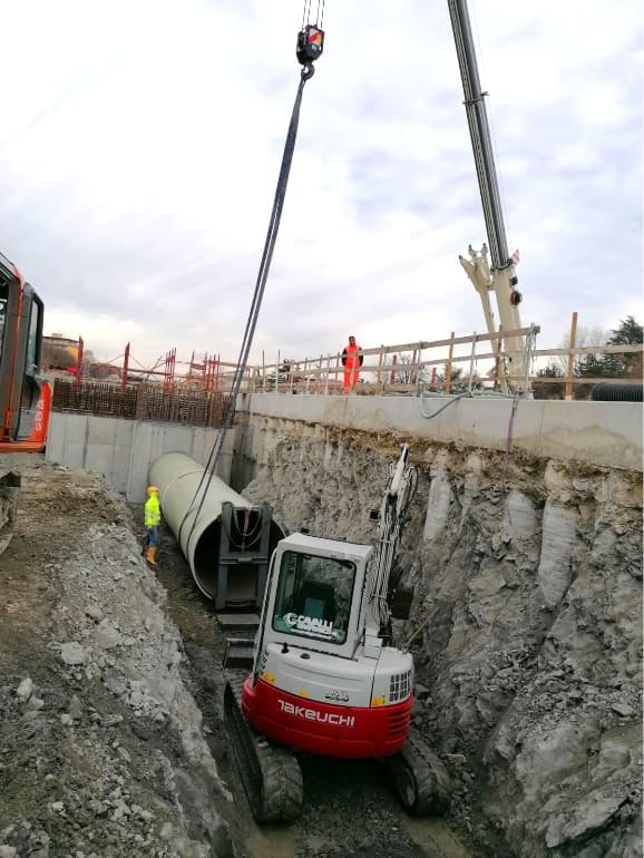 Costruzione fognatura a Bologna con tubi in PRFV  4