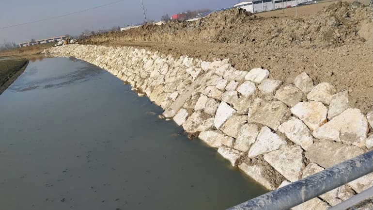 Opere di difesa spondale 4