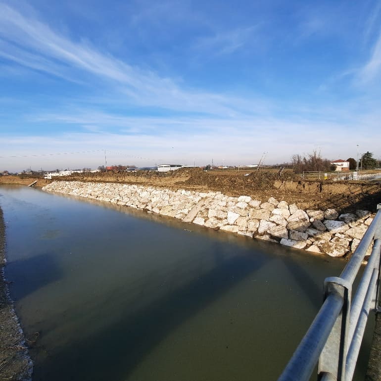 Opere di difesa spondale 6