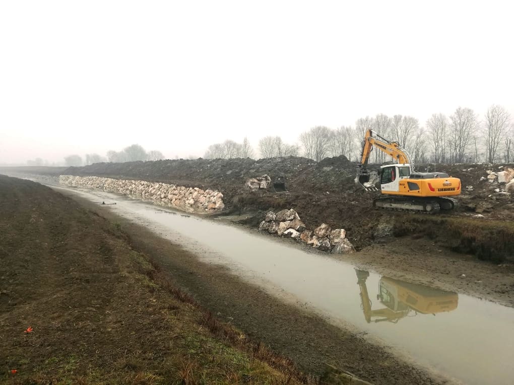 difese spondali, scogliere e gabbionate, realizzazione di bacini di espansione, Cavalli Gianfranco